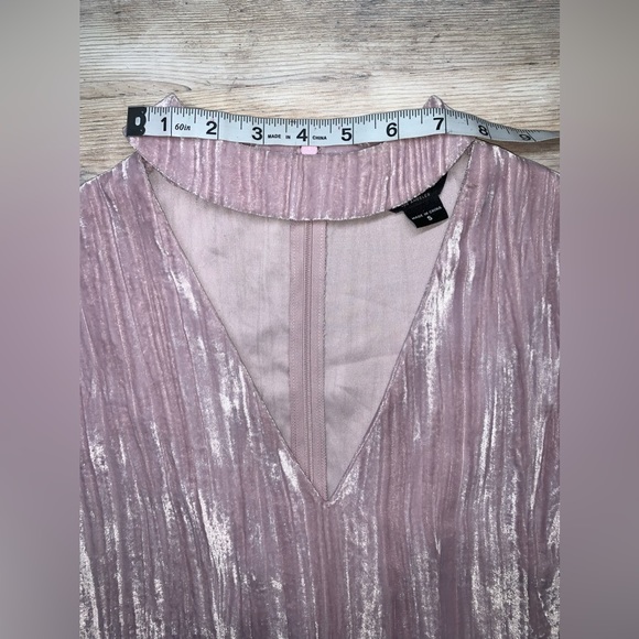 NWOT Marciano Flutter Sleeve Crushed Velvet Top - Picture 15 of 17